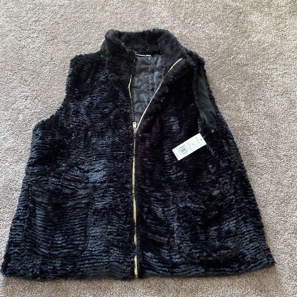 Kim Rogers Curvy Black Faux Fur Zip Front Fashion Vest Sleeveless NWT SIZE 1X